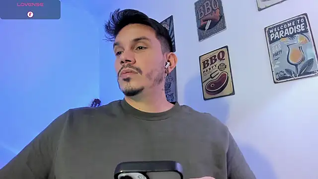 alejandro stark online show from February 6, 1:43 am