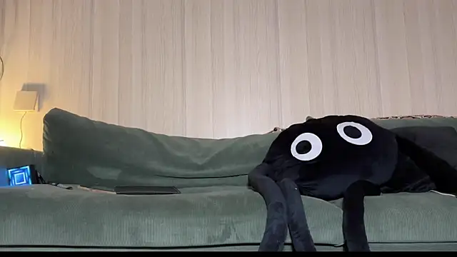 Snapshot of grandeeney chatting on January 5, 9:15 am grandeeney online show from January 5, 9:15 am