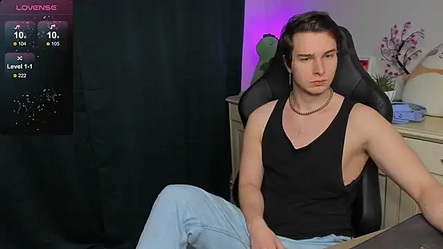 Vincent Strong online show from November 2, 8:17 am