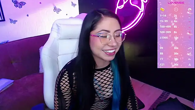 Snapshot of demyanderson_ chatting on December 28, 3:26 am demyanderson online show from December 28, 3:26 am