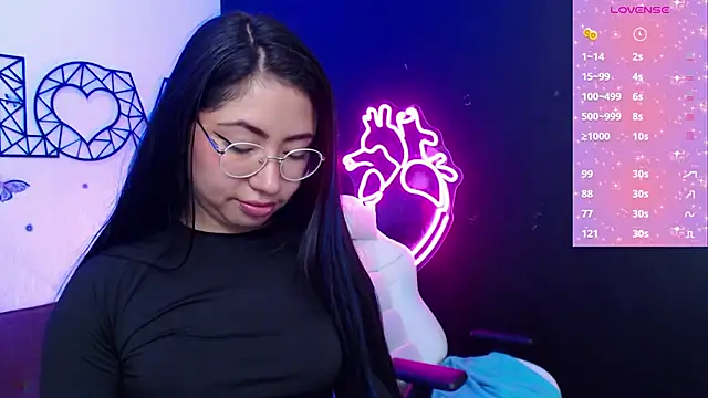 Snapshot of demyanderson_ chatting on February 1, 3:08 am demyanderson online show from February 1, 3:08 am