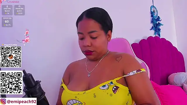Snapshot of samanthaabloom chatting on July 6, 3:03 pm samanthaabloom online show from July 6, 3:03 pm