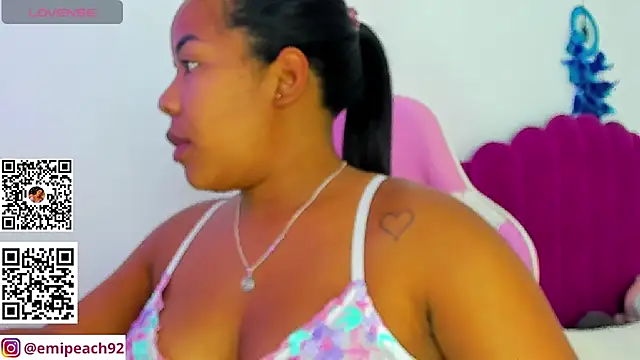 Snapshot of samanthaabloom chatting on July 13, 11:51 pm samanthaabloom online show from July 13, 11:51 pm