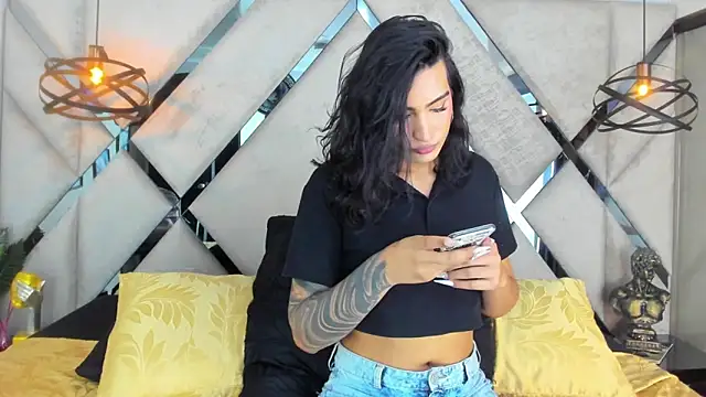 Snapshot of Taly_Fox chatting on December 13, 12:53 am Taly Fox online show from December 13, 12:53 am