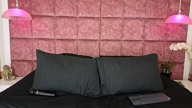 Taly Fox online show from May 14, 9:32 pm
