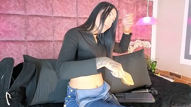 Taly Fox online show from June 20, 9:39 pm