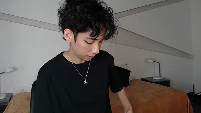 hot little bunny online show from February 22, 12:38 am