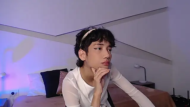 hot little bunny online show from February 26, 8:22 pm