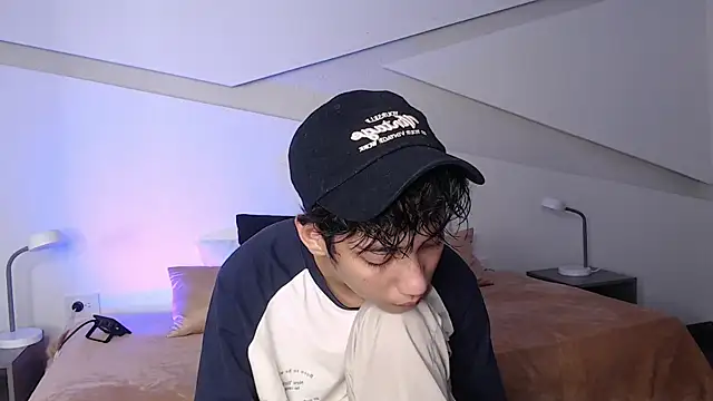 hot little bunny online show from March 7, 9:27 pm