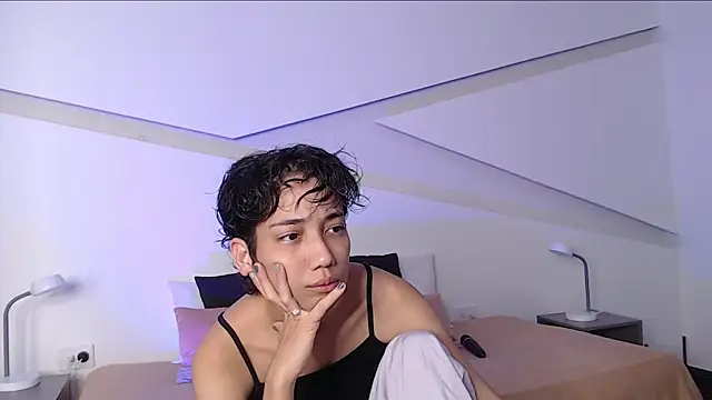 hot little bunny online show from March 21, 9:23 pm