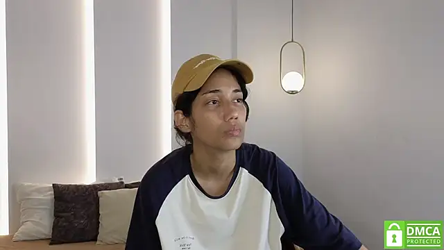 hot little bunny online show from September 17, 9:05 pm