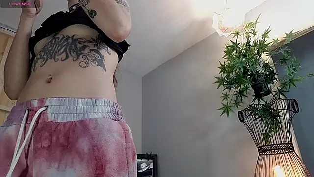 VickyJackson  online show from January 12, 1:58 pm