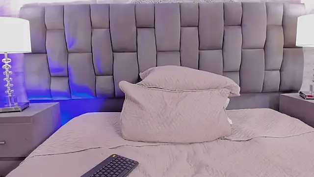 Snapshot of CinthiaCollins chatting on February 7, 12:09 am CinthiaCollins online show from February 7, 12:09 am