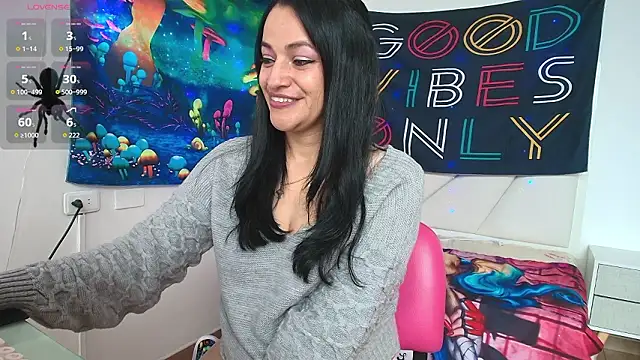 LovelyAzucena online show from March 18, 2:09 pm