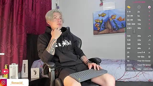 Green acid01 online show from March 4, 6:50 pm