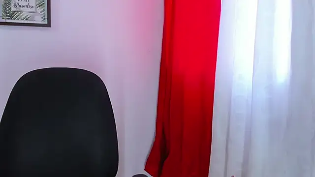 Snapshot of Victoria_Caruso chatting on December 16, 9:41 pm Victoria Caruso online show from December 16, 9:41 pm