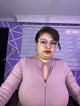 MiiaaJoness online show from May 28, 4:04 pm