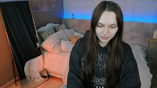 ChloeSunny online show from May 29, 2:04 pm