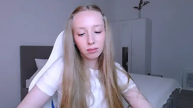 Luna insniity online show from November 14, 8:18 pm