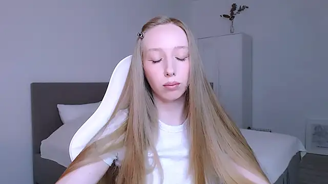 Luna insniity online show from November 28, 8:11 pm