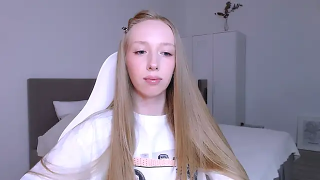 Luna insniity online show from November 30, 8:24 pm