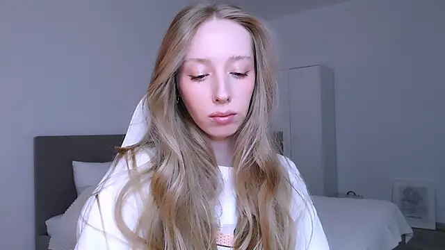 Luna insniity online show from March 11, 9:21 pm