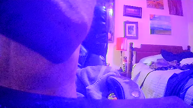 Snapshot of druetrue chatting on October 29, 3:42 am druetrue online show from October 29, 3:42 am