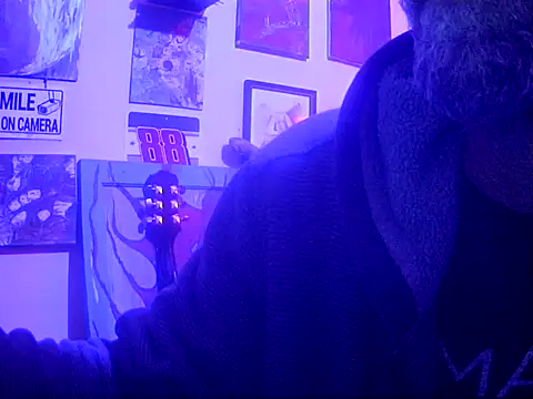 Snapshot of druetrue chatting on January 13, 2:44 pm druetrue online show from January 13, 2:44 pm