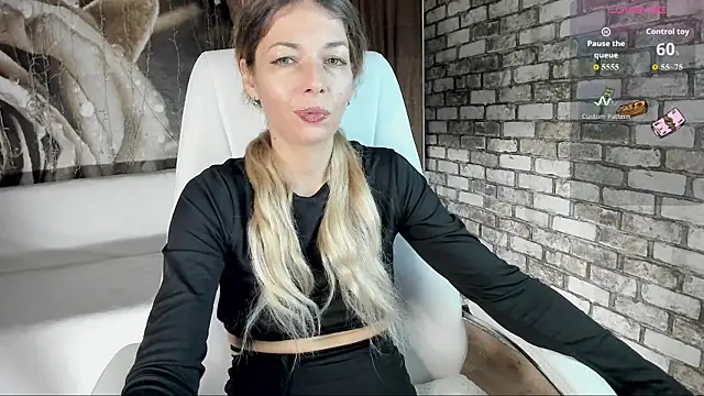 Eva Melow online show from November 1, 12:18 pm