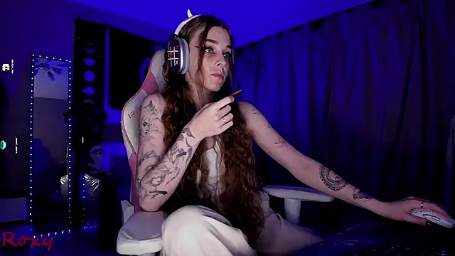 wet dream  online show from October 21, 10:21 pm