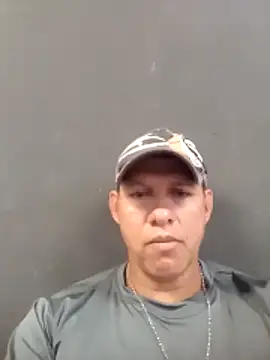 Snapshot of will1980 chatting on June 1, 2:19 pm will1980 online show from June 1, 2:19 pm