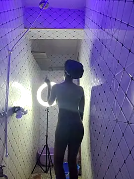 Snapshot of Enkarxx chatting on February 16, 7:27 pm Enkarxx online show from February 16, 7:27 pm