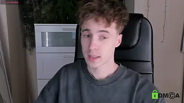 Snapshot of _tokyo_ghoul chatting on February 20, 10:27 am tokyo ghoul online show from February 20, 10:27 am