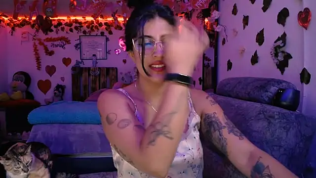 azahar  ziiz online show from February 12, 9:33 pm