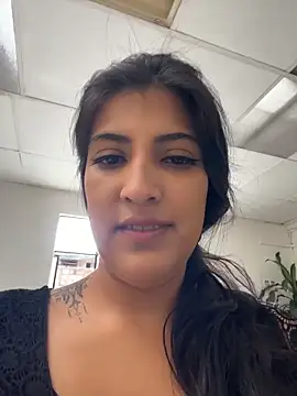 azahar  ziiz online show from February 4, 4:24 pm