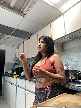 azahar  ziiz online show from March 13, 3:40 pm