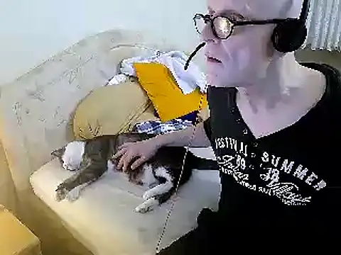 Snapshot of HornyRalfi55 chatting on March 12, 5:38 pm HornyRalfi55 online show from March 12, 5:38 pm