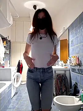Snapshot of Silvia_Zeno chatting on May 3, 3:51 pm Silvia Zeno online show from May 3, 3:51 pm