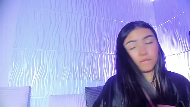 Abby  colins online show from February 3, 9:31 pm