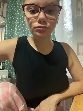 Snapshot of Tasty_Shape chatting on October 13, 5:07 am Tasty Shape online show from October 13, 5:07 am