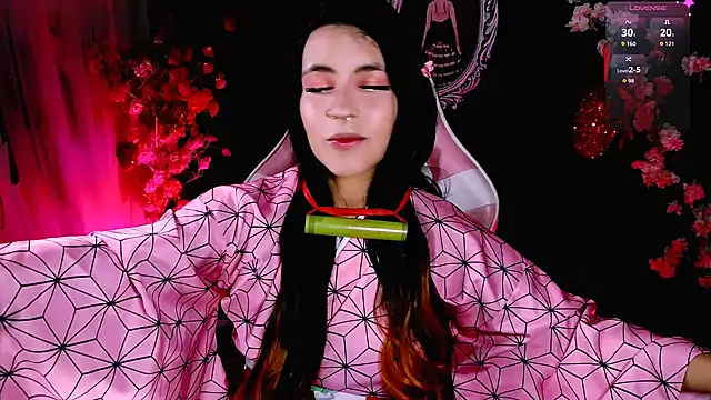 Snapshot of kitty_roxy chatting on February 20, 8:16 am kitty roxy online show from February 20, 8:16 am