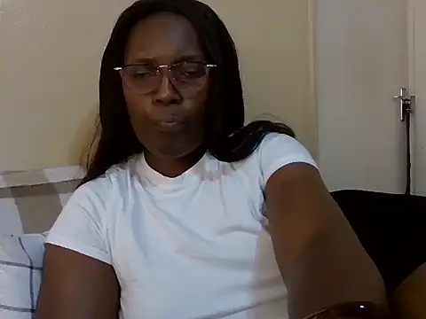 Snapshot of Malaika_Nkosi chatting on September 11, 10:26 am Malaika Nkosi online show from September 11, 10:26 am