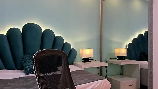 sharlott18 online show from October 13, 11:43 am