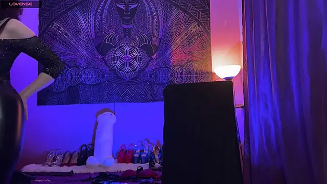 Snapshot of Helena__Femdom chatting on May 28, 8:06 pm Helena Femdom online show from May 28, 8:06 pm