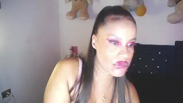 pamela guzmaan online show from November 20, 7:24 pm