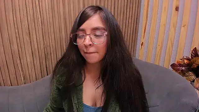 Snapshot of Eva_Macalliter chatting on February 12, 9:10 am Eva Macalliter online show from February 12, 9:10 am