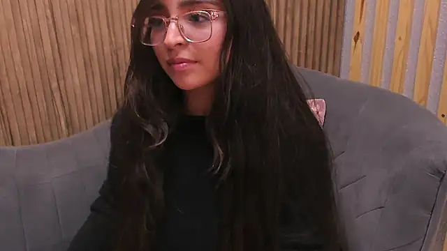 Snapshot of Eva_Macalliter chatting on February 14, 9:13 am Eva Macalliter online show from February 14, 9:13 am