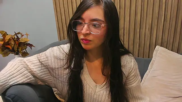 Snapshot of Eva_Macalliter chatting on March 21, 4:06 am Eva Macalliter online show from March 21, 4:06 am
