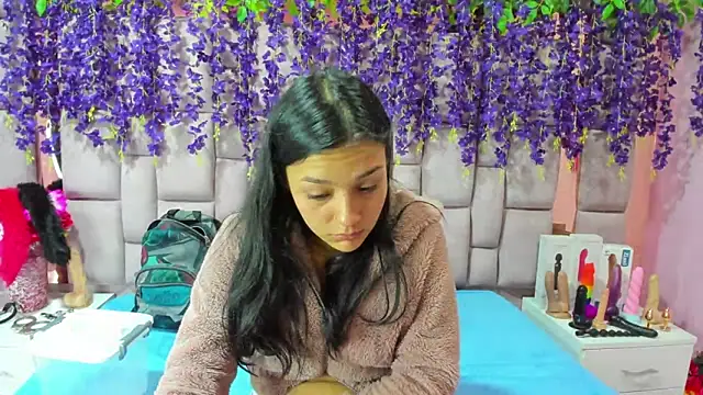 Bich Anal  online show from December 27, 2:01 pm