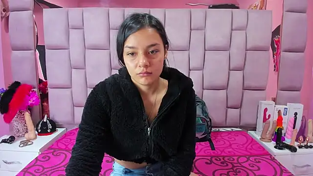 Bich Anal  online show from February 25, 1:50 pm